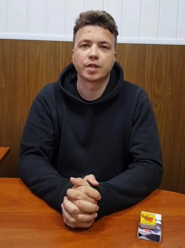 Протасевич: чувствую себя хорошо, стучу на всех, сотрудничаю