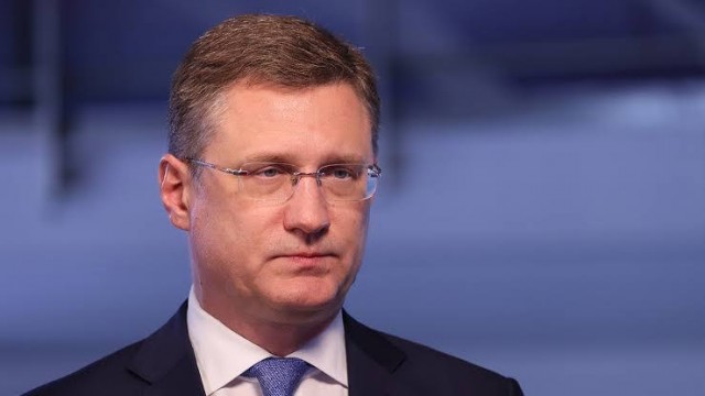 Новак назвал временным решение по выпуску бензина "Евро-3"