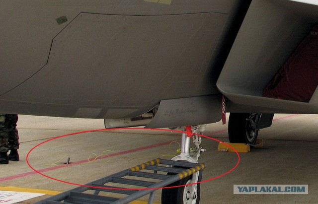 Прогулка вокруг F-22 Raptor