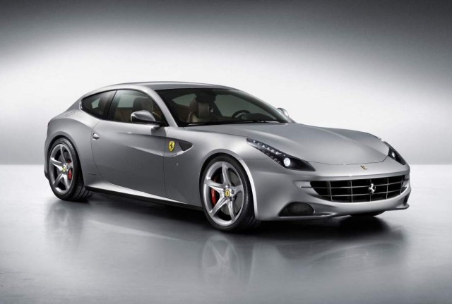 Новый Ferrari FF - купе-универсал (7фот)