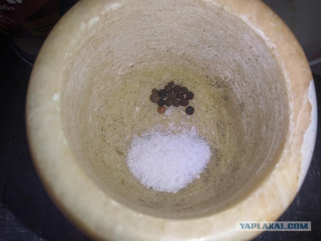 Лепешка, с грибами и сыром.