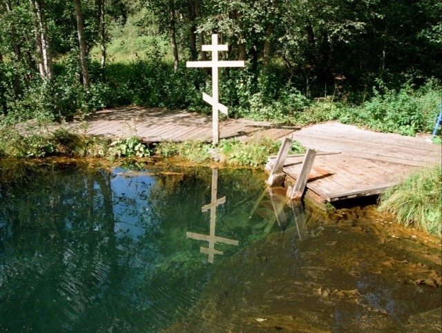 А мы с пацанами воду пили из такого источника