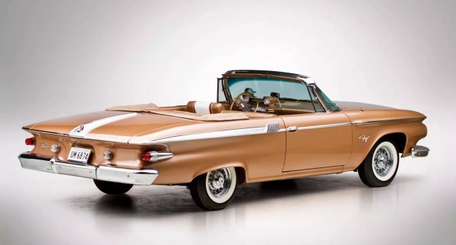 60 лет Plymouth Barracuda