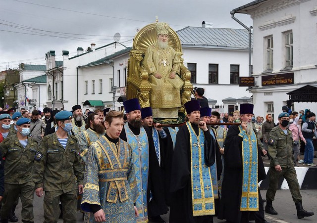 В России проблемы с властью происходят из-за того, что народ грешит, — епископ Питирим (Творогов)