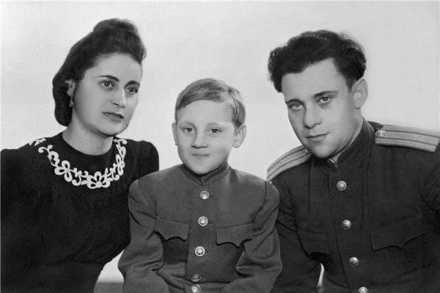 25 редчайших снимков знаменитостей