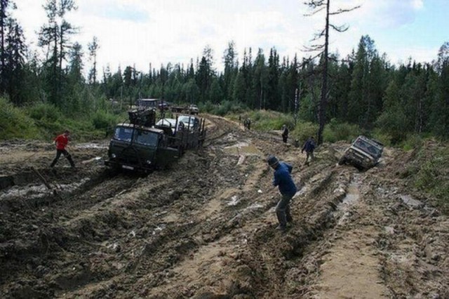 Жестокое послание про дороги России
