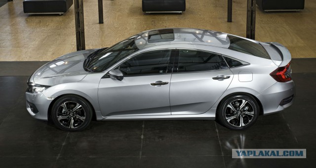 Honda Accord и Toyota Camry в 2018