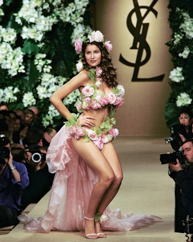 Подборка знаменитых дам. Фото конца 90х - начала 2000х