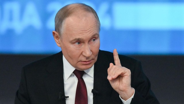 - Владимир Владимирыч, почему блокируют YouTube?