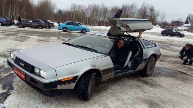 Почему DeLorean из фильма «Назад в будущее» не стал популярной машиной в Америке