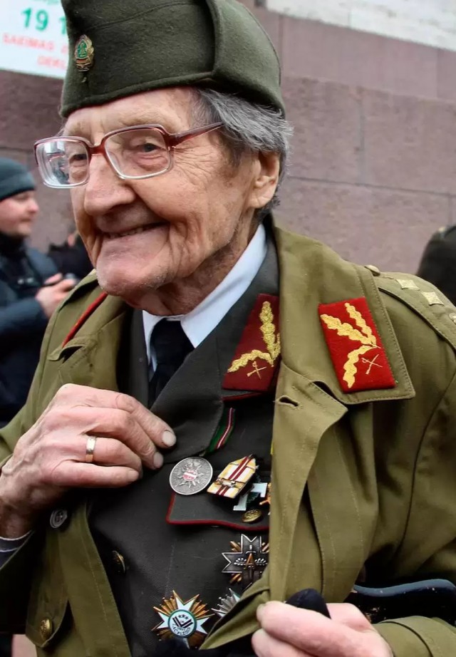 Парад 9 мая в Москве - "не соответствует ценностям ЕС"