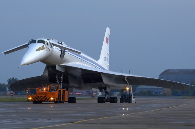 Путин велел сделать гражданский лайнер на базе ракетоносца Ту-160