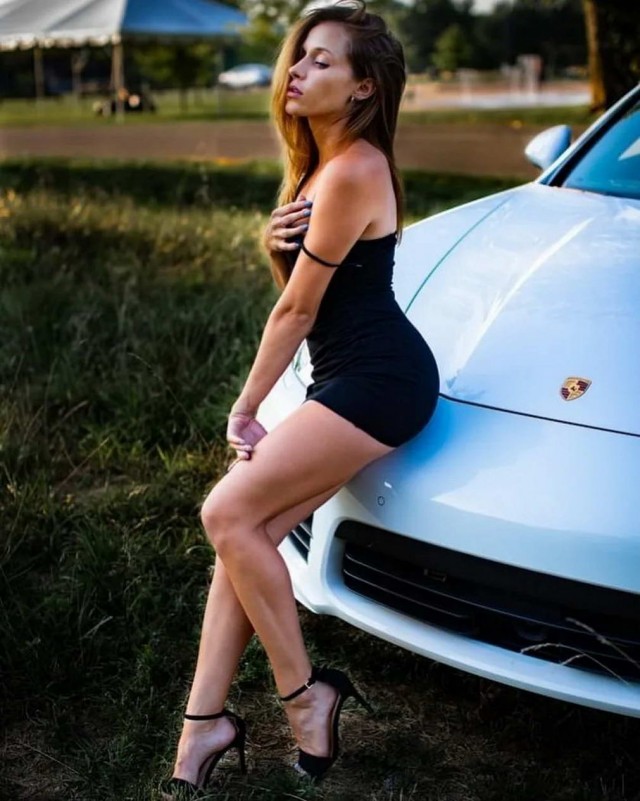 Девушки и автомобили. Картинки
