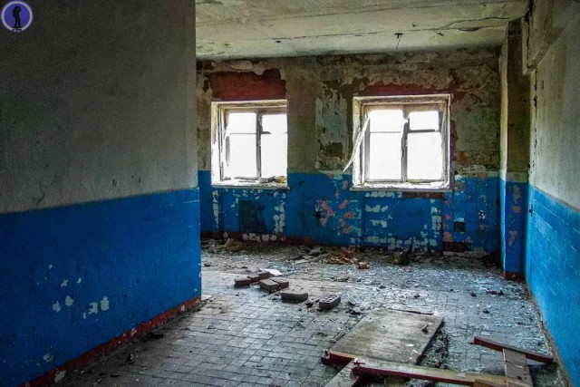 Заброшенный ракетный арсенал бывшего военного аэродрома "Кулон" в Переяславке