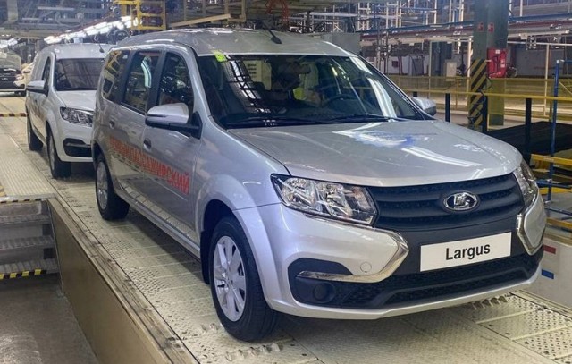 АВТОВАЗ 15 мая перезапустил массовое производство фургонов и универсалов Lada Largus