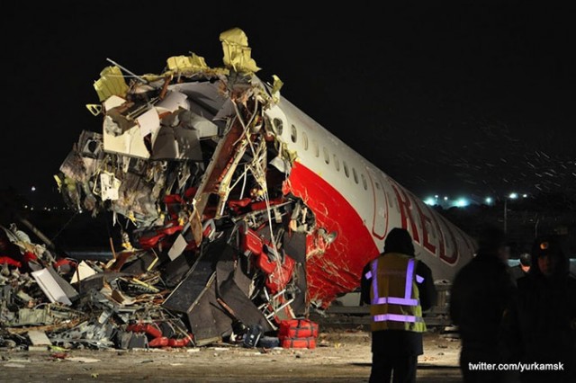 5 популярных мифов об авиакатастрофах из кино