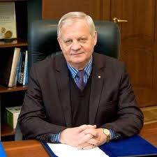 Первая жертва люстрации