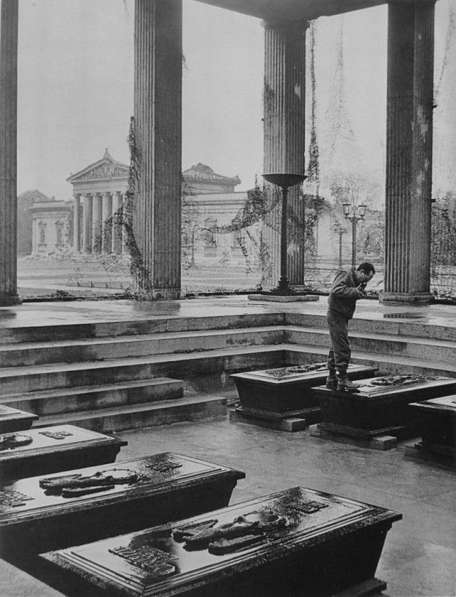 История в фотографиях