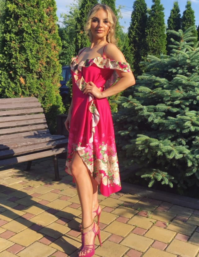 Красотки из социальных сетей