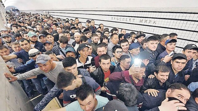 Депутат Останина: 30-летние люди не создают семьи за неимением жилья и работы