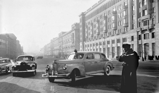 Москва и москвичи. Двадцатый век. 02.09.25