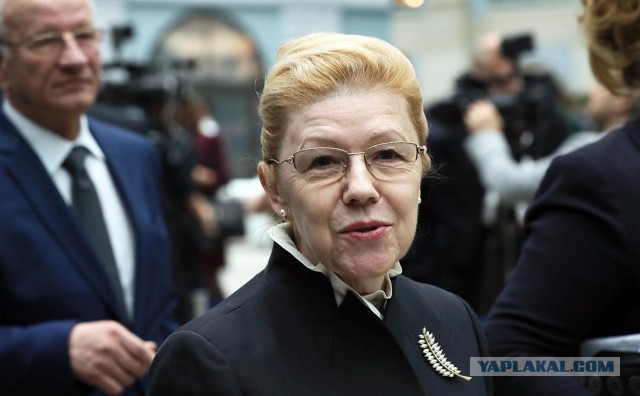 Про Юленьку Высоцкую