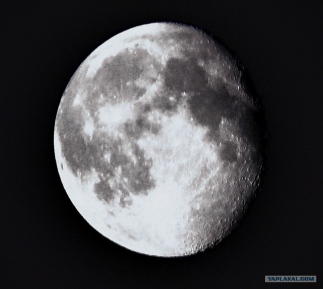 Луна 2012 года.