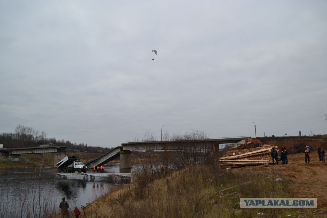 Обрушился мост в Архангельской области