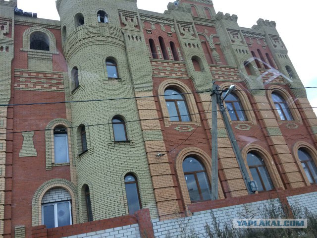 Как выглядел дом меннонитова Дом выглядит как дворец" - ЯПлакалъ