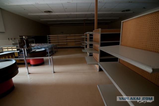 Канадский город-призрак застывший в 80-х