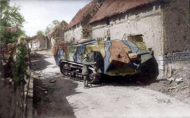 Первые «сухопутные линкоры» Франции