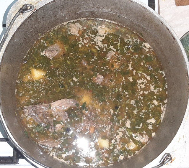 С полем!