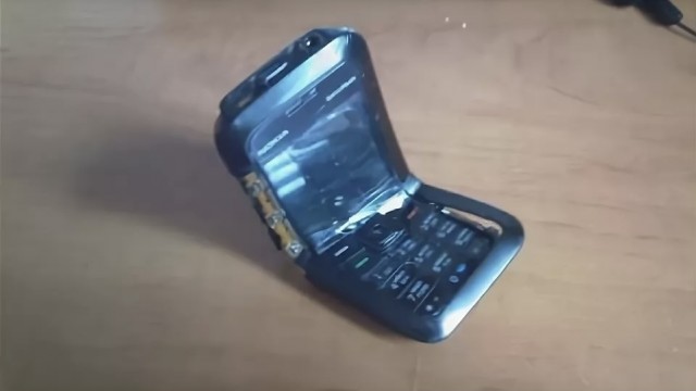 Samsung представила Galaxy Z TriFold – первый складывающийся втрое смартфон