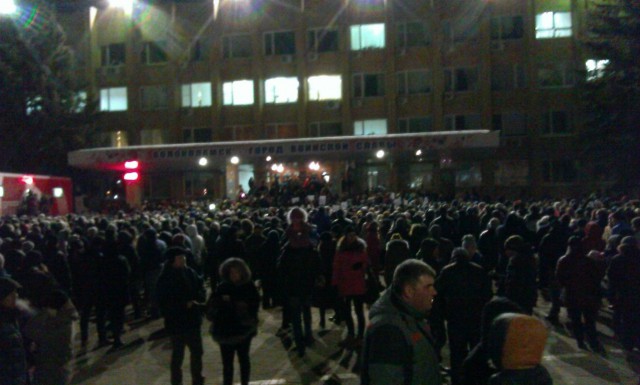 В Волоколамске норма сероводорода превысила норму в 12 раз. Жители снова жалуются на неприятный запах