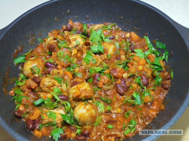 Рагу овощное с колбасками.