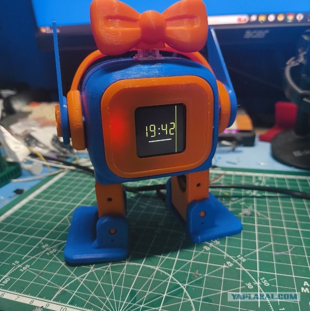 Игрушка робот