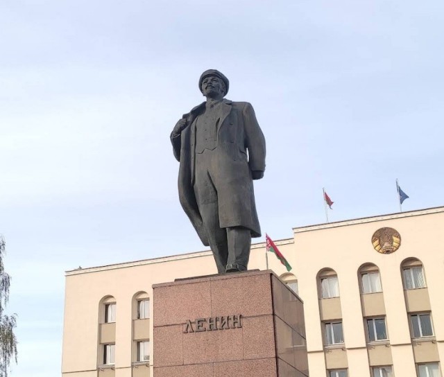 Ленин разный