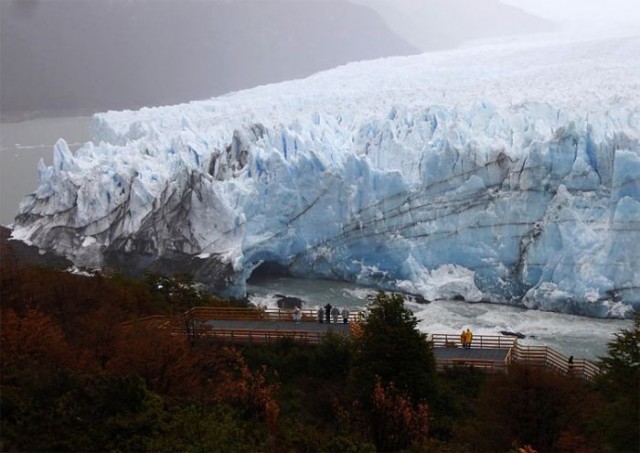 Обрушение ледника Перито-Морено