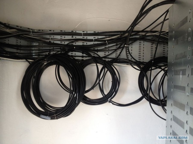 Как организована связь TELE2