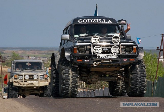 Гниющий UAZ Patriot и два отличных японца!