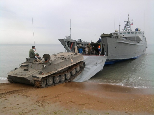 «Черные береты» прорвали береговую оборону «противника» в Приморье