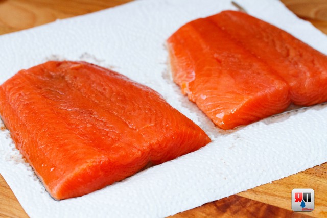 Летняя кухня. Нерка на кедре.