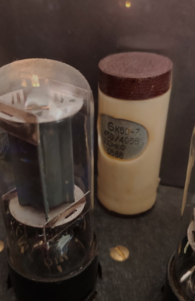 Где купить советские радиолампы и антикварные реле? Магазин «Радиотовары» в Саратове, который можно посещать как музей