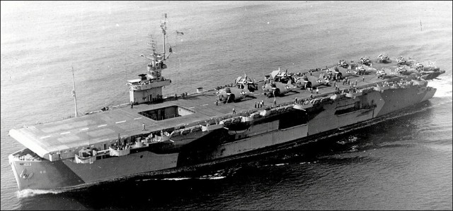 Немецкая подлодка на буксире у американского авианосца. Захват U-505