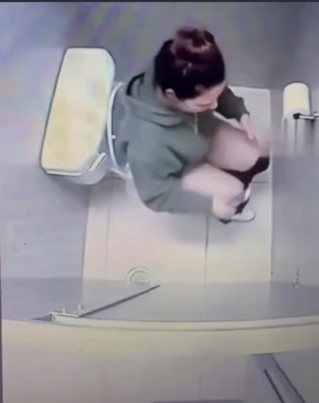 Сижу, сру...( с)
