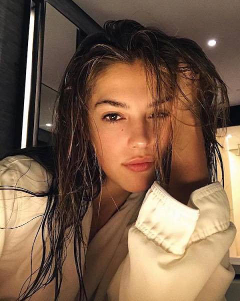 Систин Роуз - средняя дочь Сильвестра Сталлоне