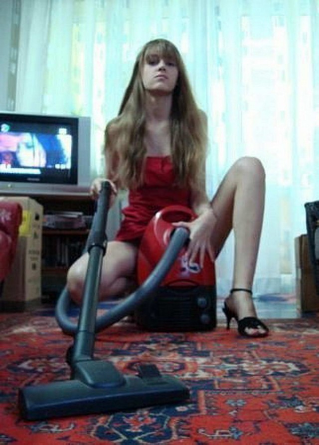 Девки, хорош выкобениватся перед фотиком