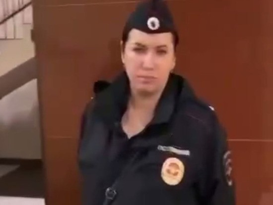 Власти Петербурга призвали "отнестись с пониманием" к "облавам" на мужчин