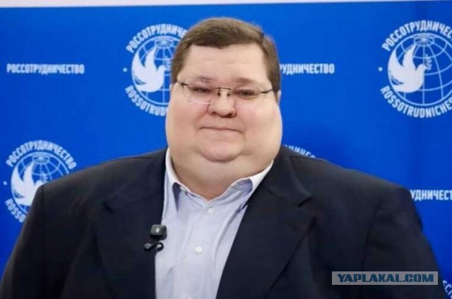 Просто вы не видите, что истинное скрывает костюм!
