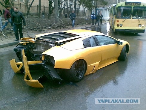 Авария Lamborghini